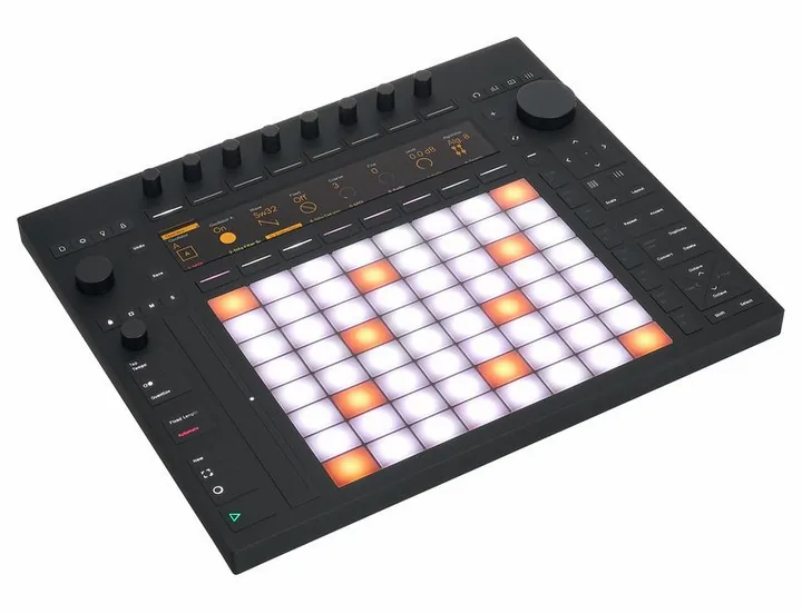 Ableton Push 3, de ingangen aan de voorzijde