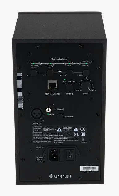 ADAM Audio A4V, het logo en de afwerking