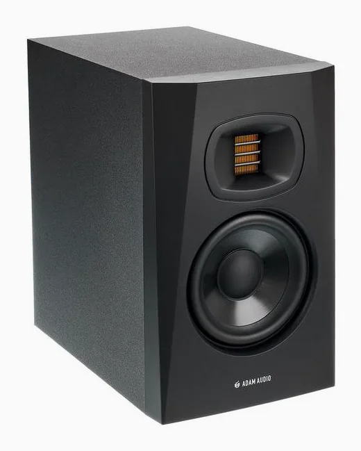 ADAM Audio T5V, de achterkant met de aansluitingen