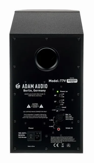 ADAM Audio T7V, de achterkant met de aansluitingen
