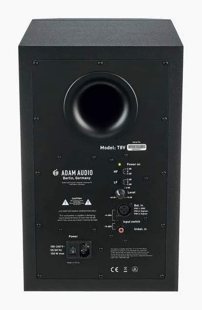 ADAM Audio T8V, het frontpaneel met de woofer en tweeter