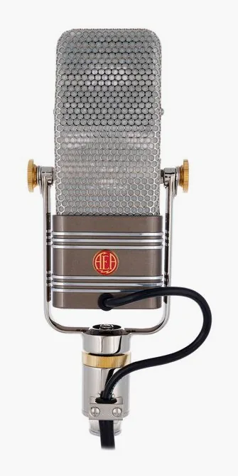 AEA A440, de microfoonkorf van dichtbij