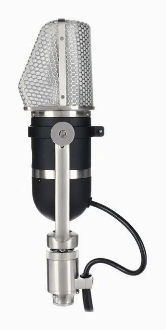 AEA KU4, het frontale grillewerk