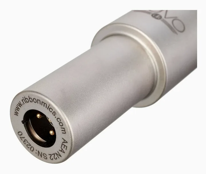 AEA N22 Stereoset NUVO, de behuizing van opzij