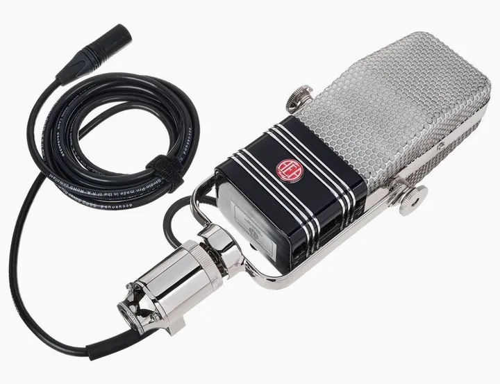 AEA R44CX, de microfoonkorf van dichtbij