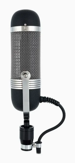 AEA R84, het logo en de afwerking