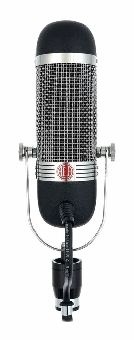 AEA R84, de bevestiging en de houder