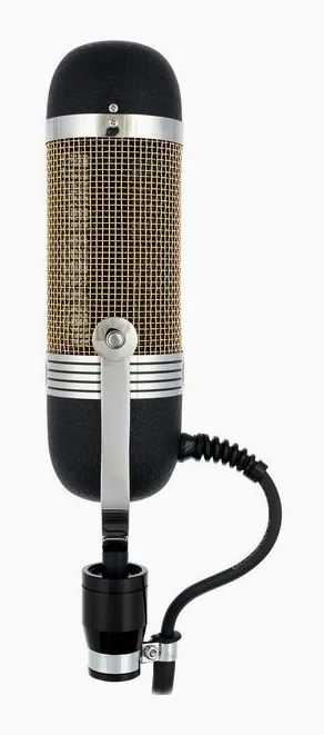 AEA R84A, het frontale grillewerk