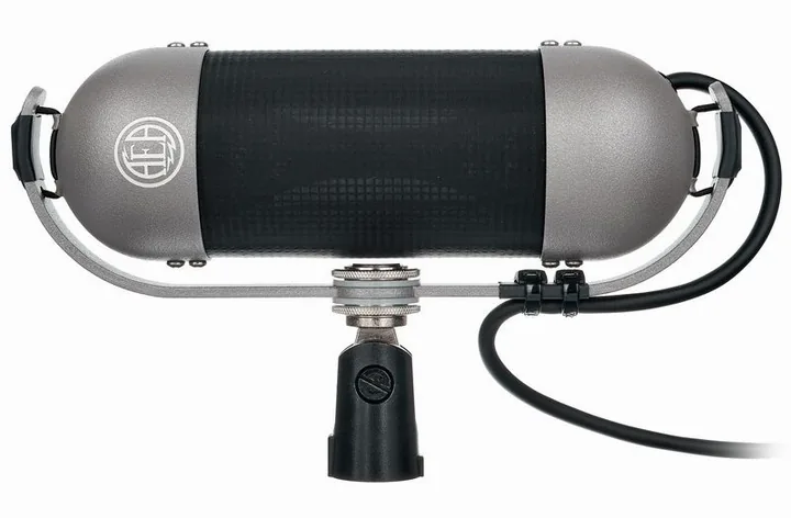 AEA R92, de bevestiging en de houder
