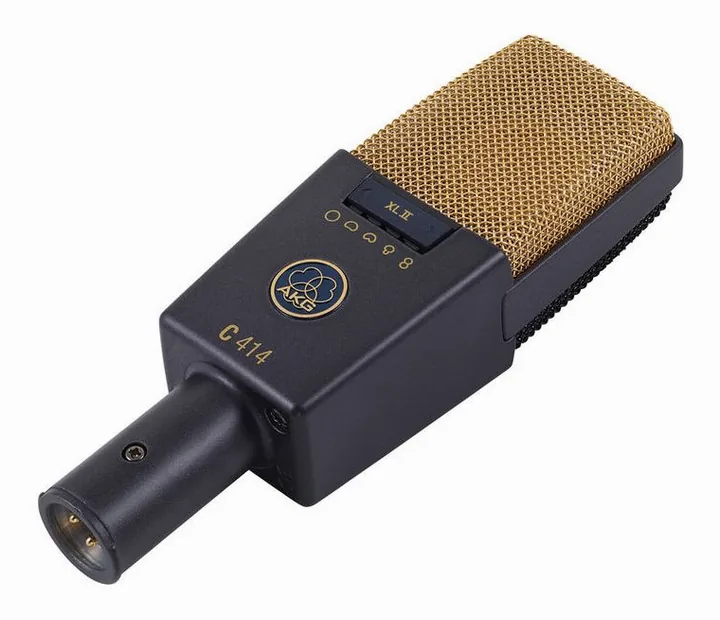 AKG C414 XLII, de behuizing van opzij