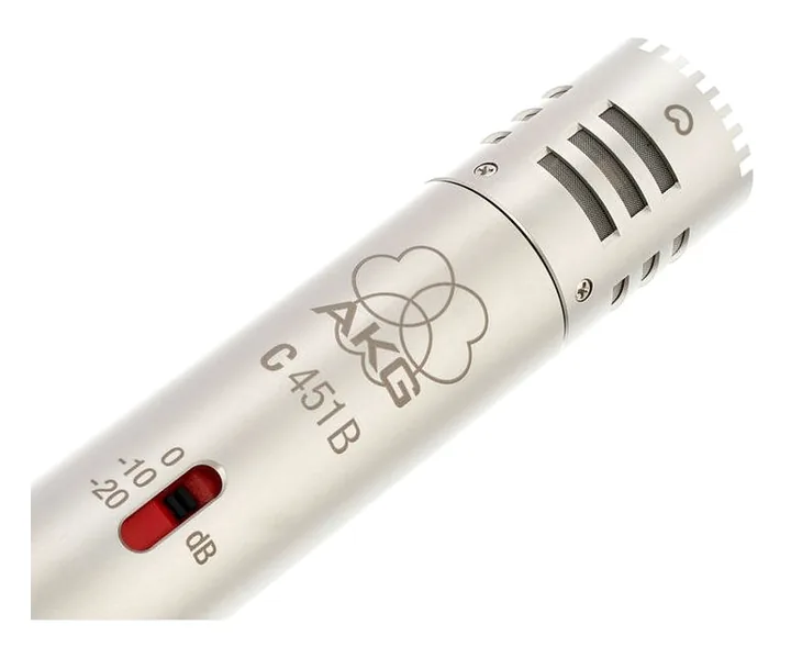 AKG C 451 B, het frontale grillewerk