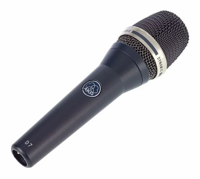 AKG D-7, het logo en de afwerking