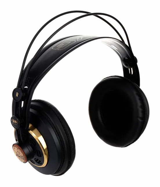 AKG K-240 Studio, de kabelaansluiting aan de oorschelp