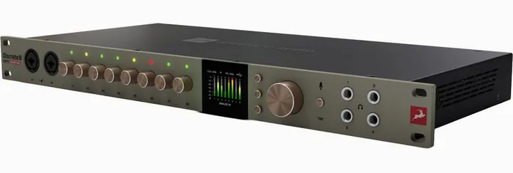 Antelope Discrete 8 Oryx Synergy Core, de aansluitingen aan de achterkant
