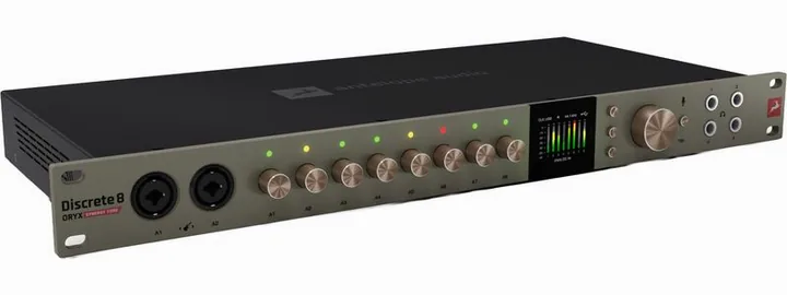 Antelope Discrete 8 Oryx Synergy Core, de aansluitingen aan de achterkant