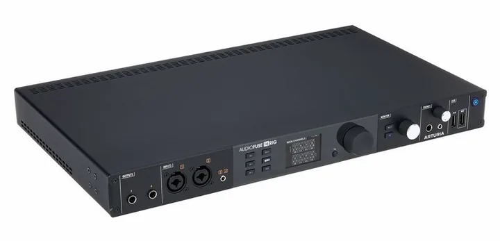 Arturia AudioFuse 16Rig, het volumeknopje en de LED-meters