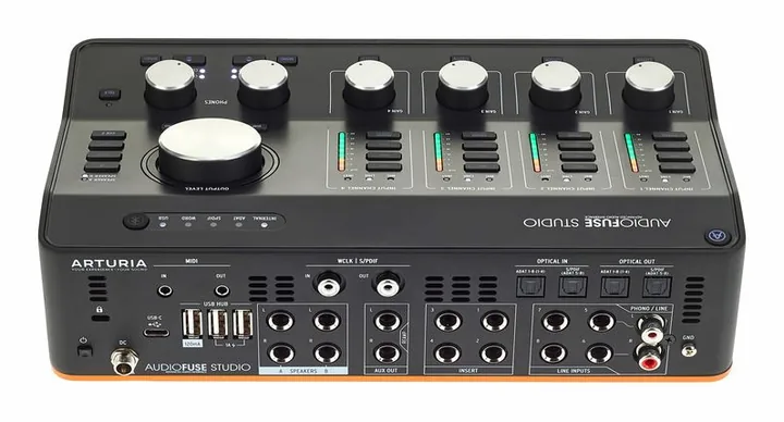 Arturia AudioFuse Studio, de behuizing van opzij