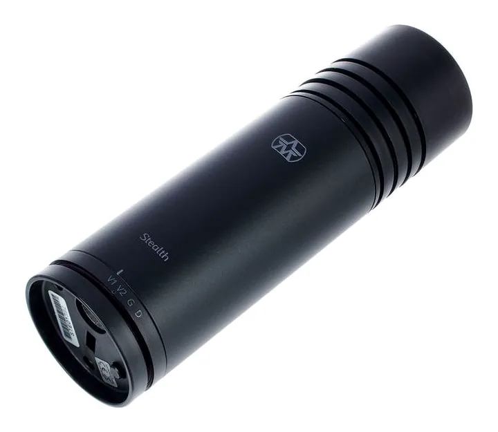 Aston Microphones Stealth, het logo en de afwerking