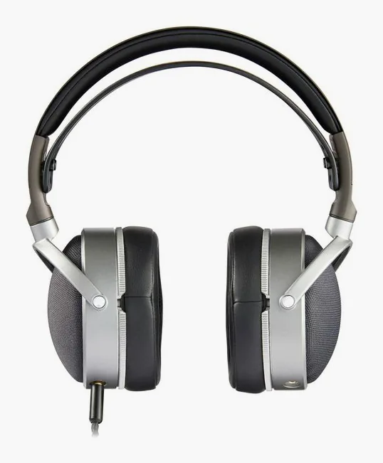 Audeze LCD-S20, de kabelaansluiting aan de oorschelp