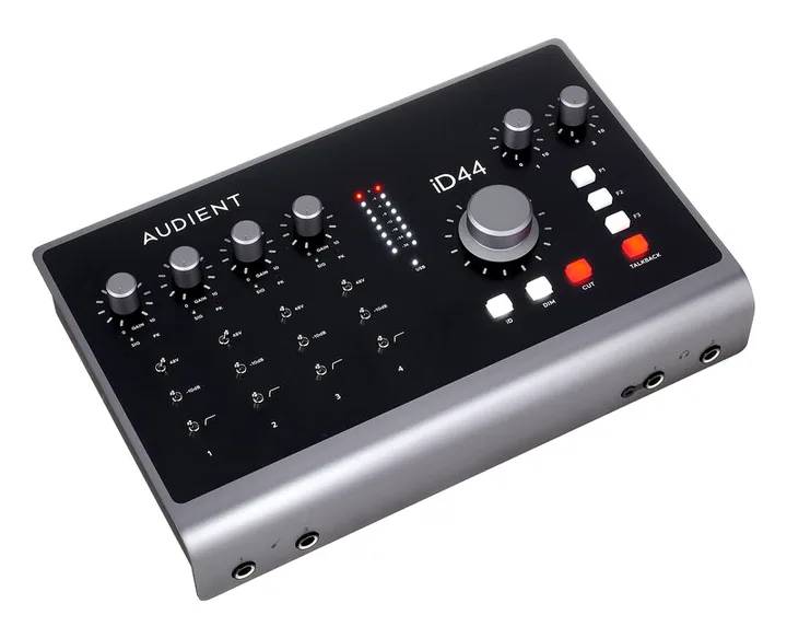 Audient iD44 MKII, de behuizing van opzij