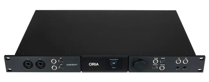 Audient ORIA, de aansluitingen aan de achterkant
