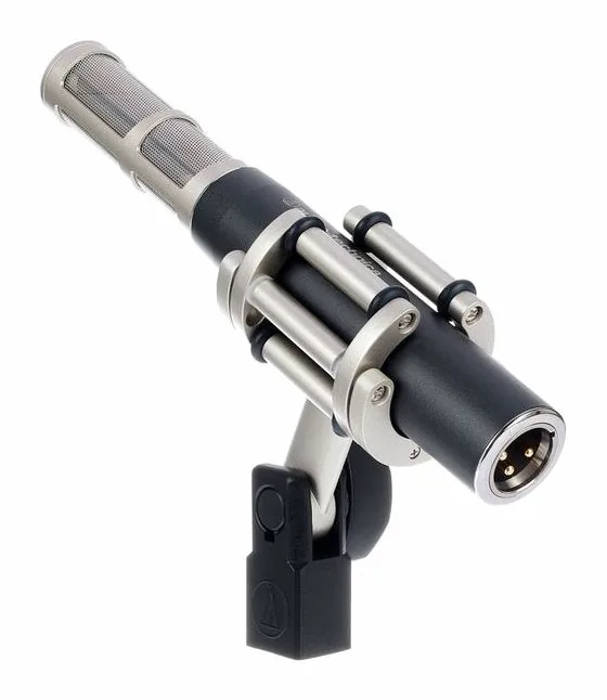 Audio-Technica AT5045, het frontale grillewerk