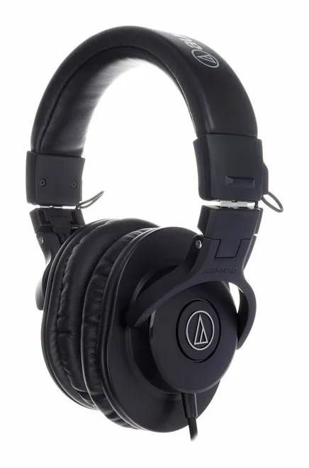 Audio-Technica ATH-M30X, de kabelaansluiting aan de oorschelp