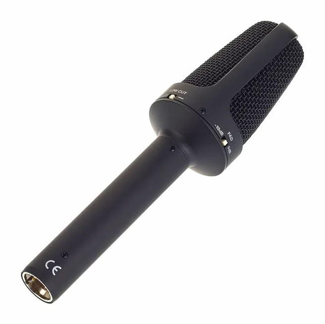 Audio-Technica BP4025, de XLR-aansluiting onderaan