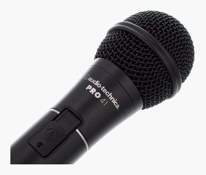 Audio-Technica Pro 41, de bevestiging en de houder