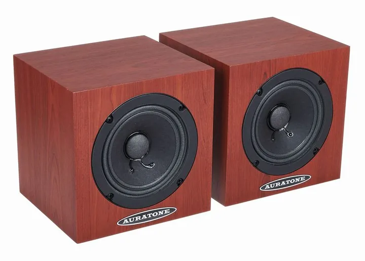 Auratone 5C Active Sound Cube Classic, het logo en de afwerking
