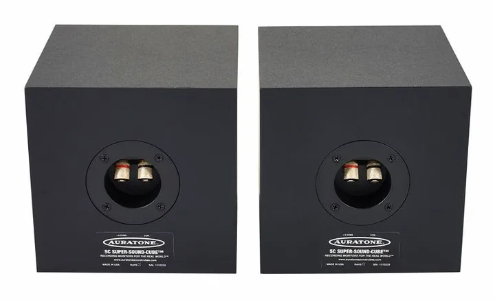 Auratone 5C Super Sound Black, de behuizing van opzij