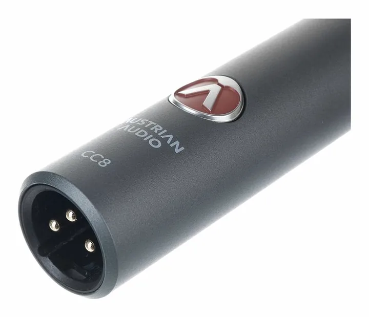 Austrian Audio CC8, de XLR-aansluiting onderaan