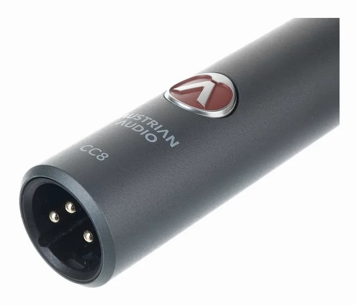 Austrian Audio CC8 Stereo Set, de XLR-aansluiting onderaan