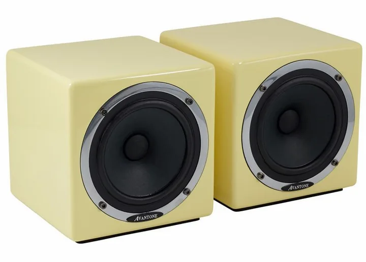 Avantone MixCubes Active, het logo en de afwerking