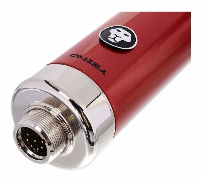 Avantone CV-12 BLA, de XLR-aansluiting onderaan