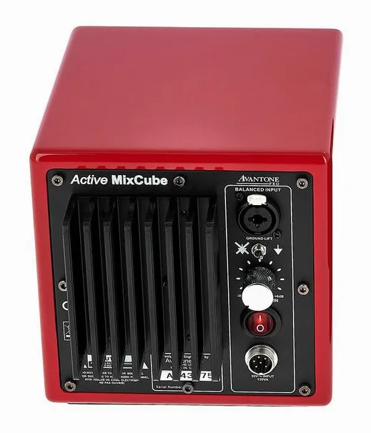 Avantone MixCubes Active Red Single, de regelaars aan de achterzijde