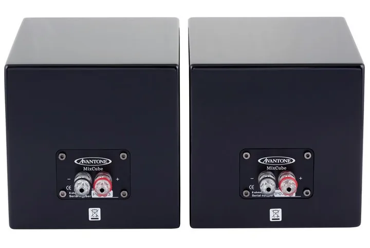 Avantone MixCubes black, de regelaars aan de achterzijde