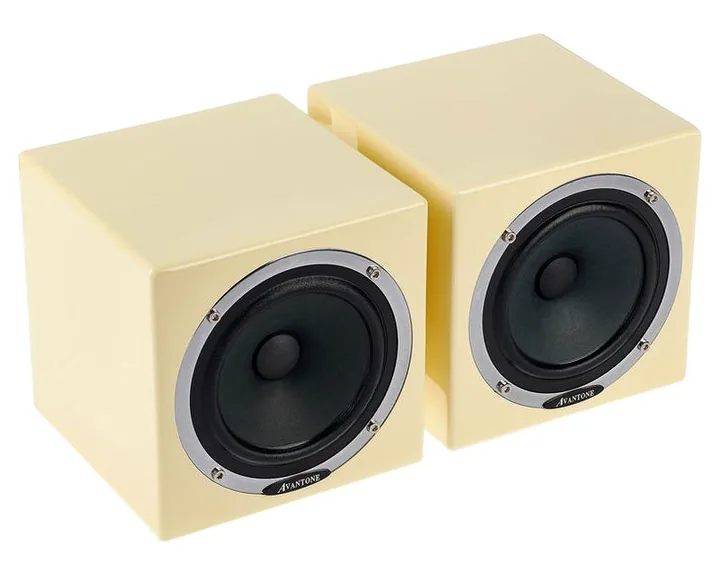 Avantone MixCubes cream, de regelaars aan de achterzijde