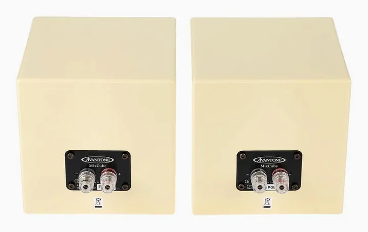 Avantone MixCubes cream, het logo en de afwerking