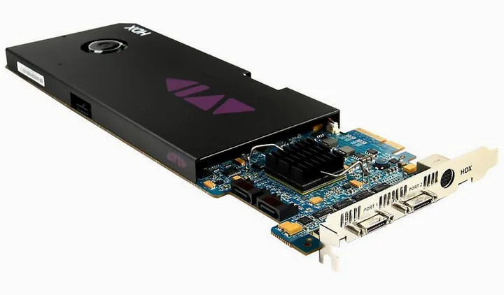 Avid HDX PCIe Card only, de ingangen aan de voorzijde