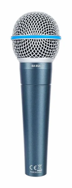 Behringer BA 85A, de XLR-aansluiting onderaan
