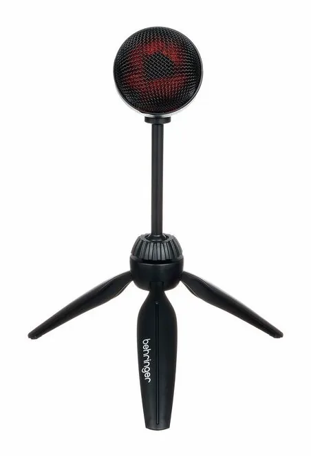 Behringer BU5, de XLR-aansluiting onderaan