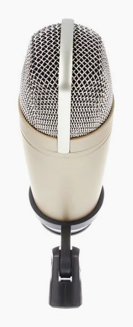 Behringer C-1, het frontale grillewerk