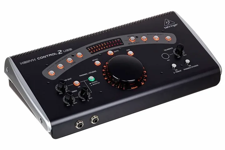 Behringer Control2USB, de behuizing van opzij