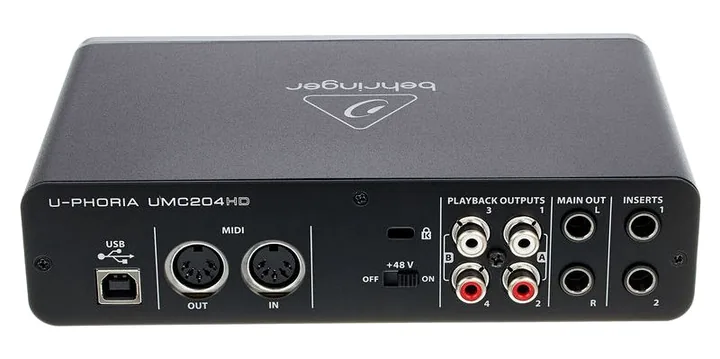 Behringer U-Phoria UMC204HD, het volumeknopje en de LED-meters