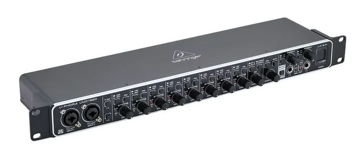 Behringer UMC1820, de bovenkant van het apparaat