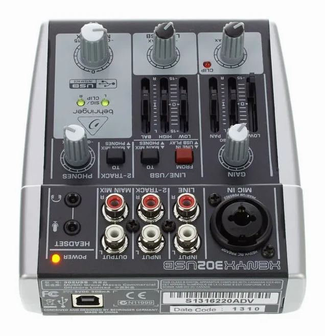Behringer Xenyx 302USB Headset Bundle, het voorpaneel met de draaiknoppen