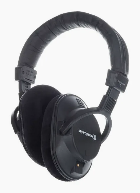 beyerdynamic DT-250/80, de kabelaansluiting aan de oorschelp