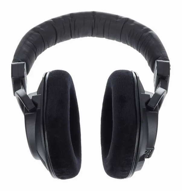 beyerdynamic DT-250/80, de kabelaansluiting aan de oorschelp