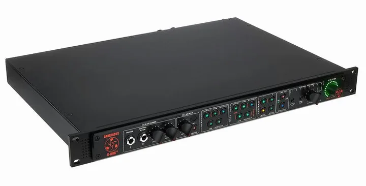 Dangerous Music D-Box+, de behuizing van opzij